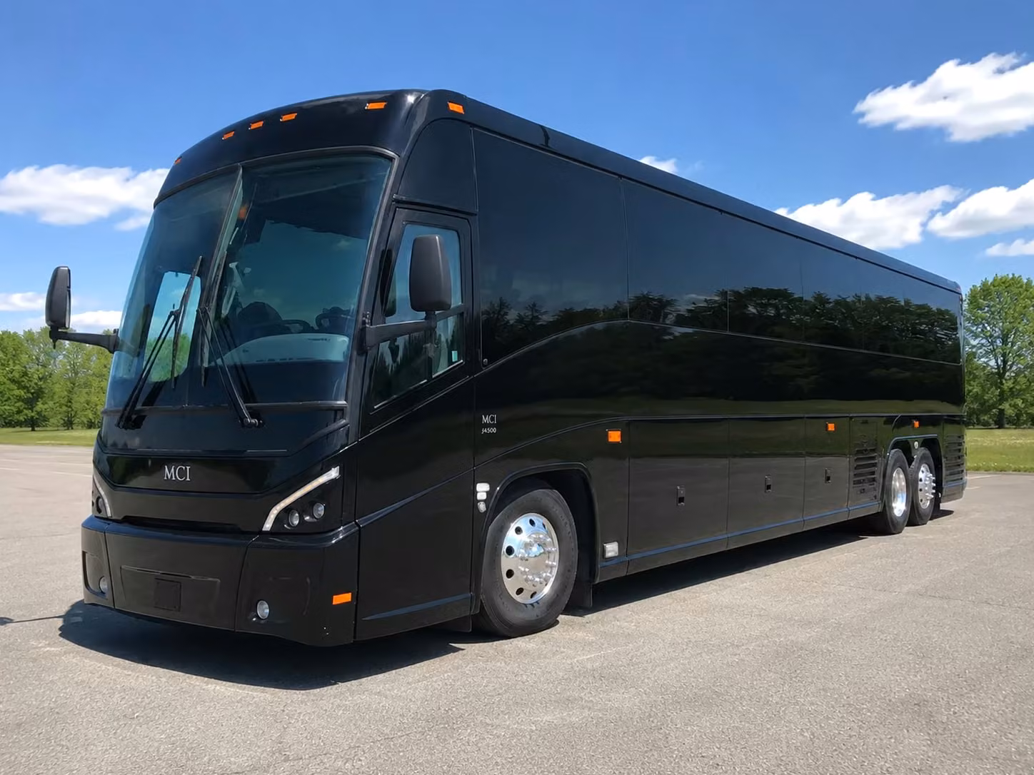 lincoln construction crew shuttles and worksite transportation