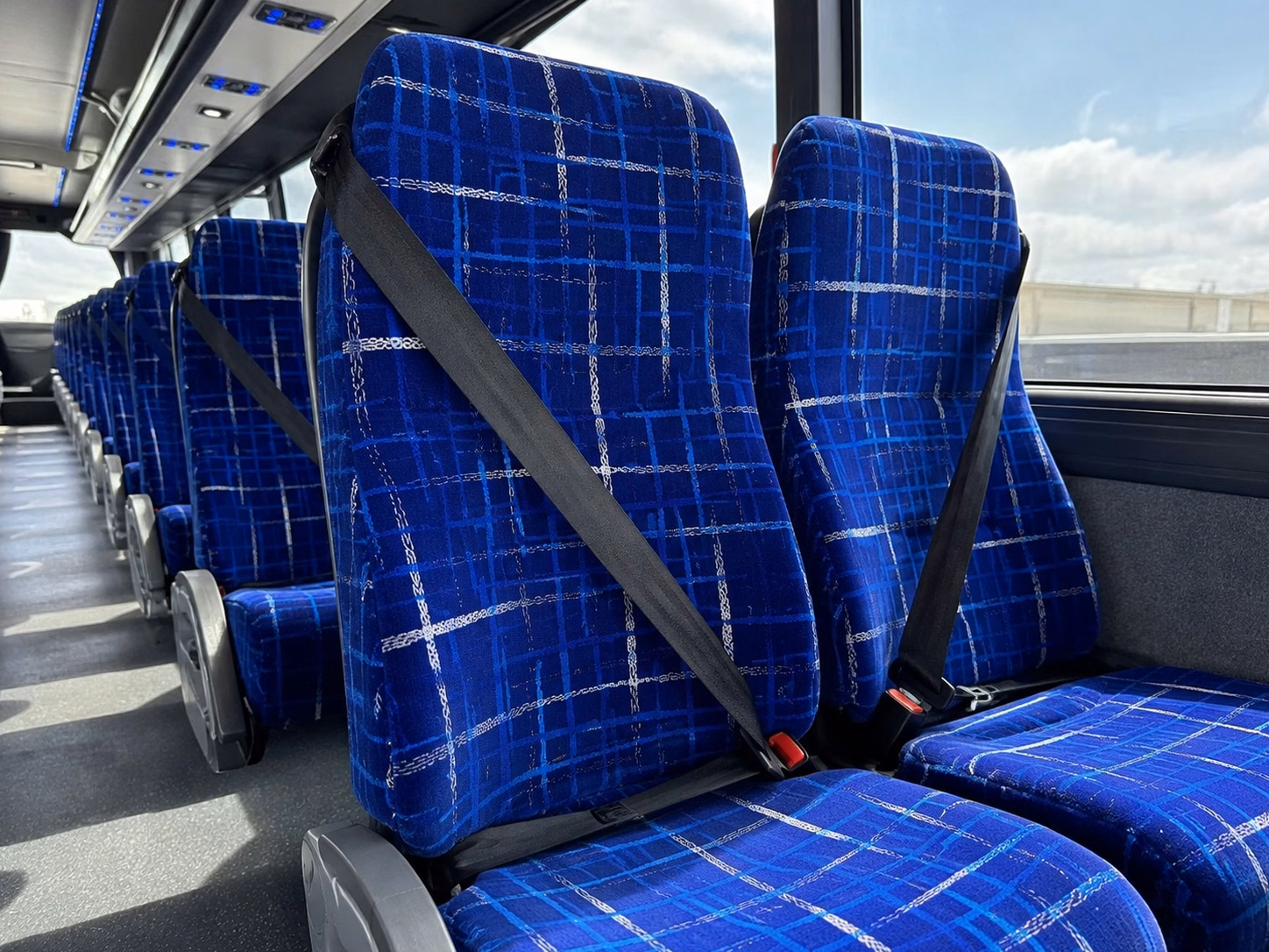 lincoln school field trip bus rentals