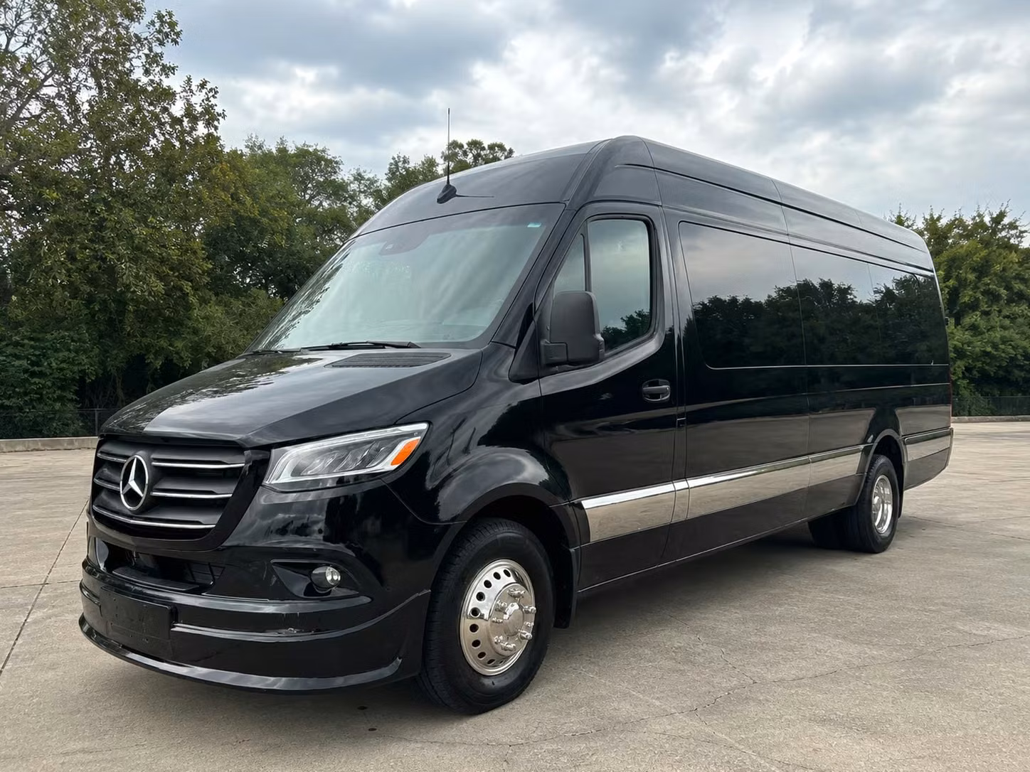lincoln sprinter van rental with driver