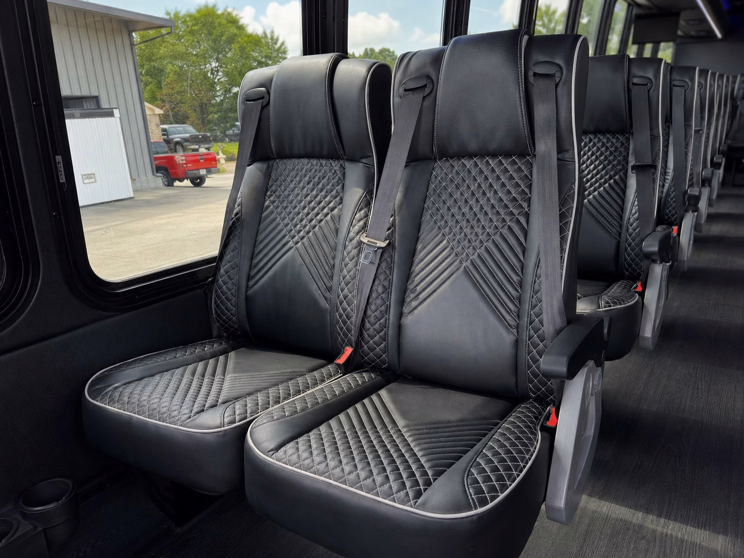 round trip prom night packages in lincoln that keep your group safe all night long